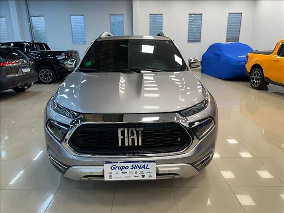 FIAT TORO 2.0 16V TURBO DIESEL RANCH 4WD AT9 FIAT TORO 2.0 16V TURBO DIESEL RANCH 4WD AT9